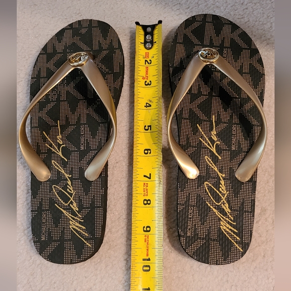 Michael Kors Designer Flip flops thongs sandals size 8 - Picture 2 of 3